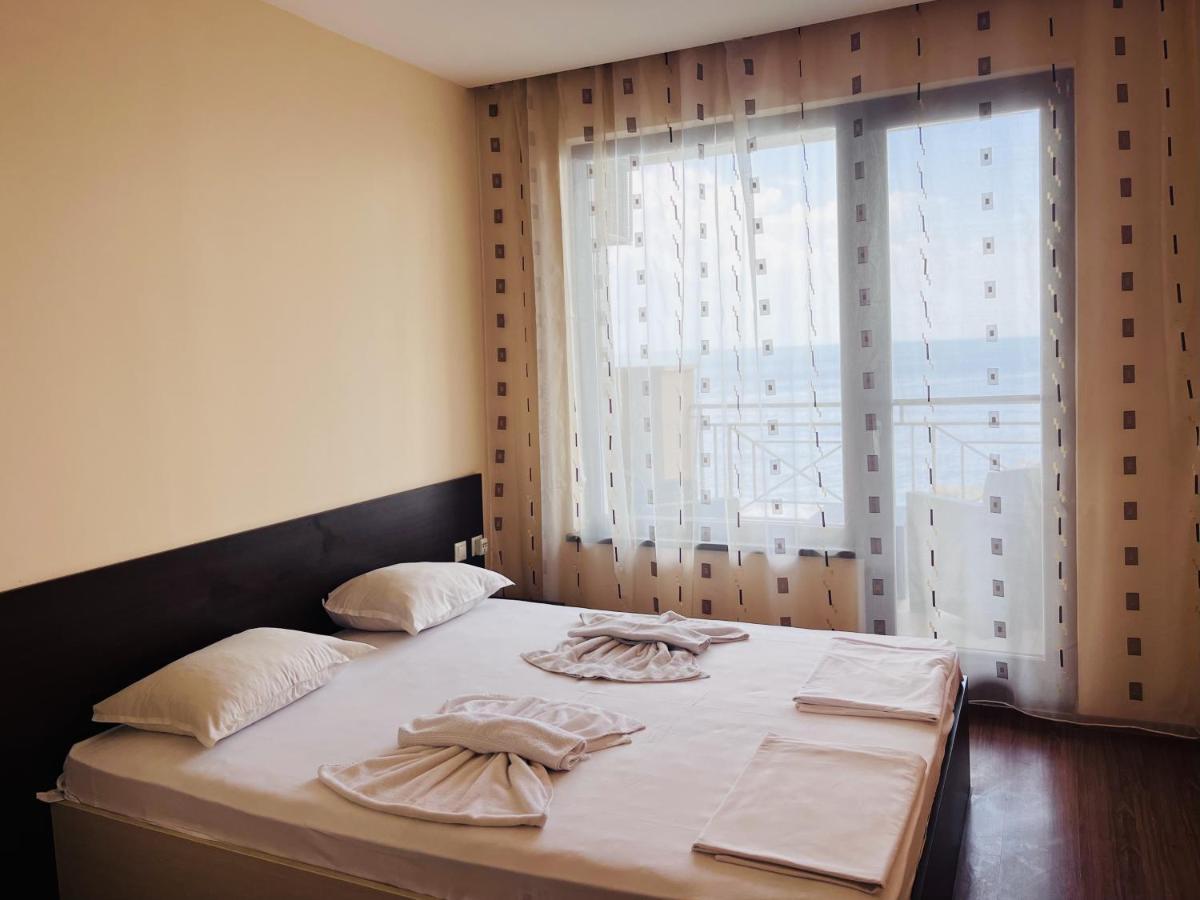 Sea View Rental Front Beach 골든샌드 외부 사진