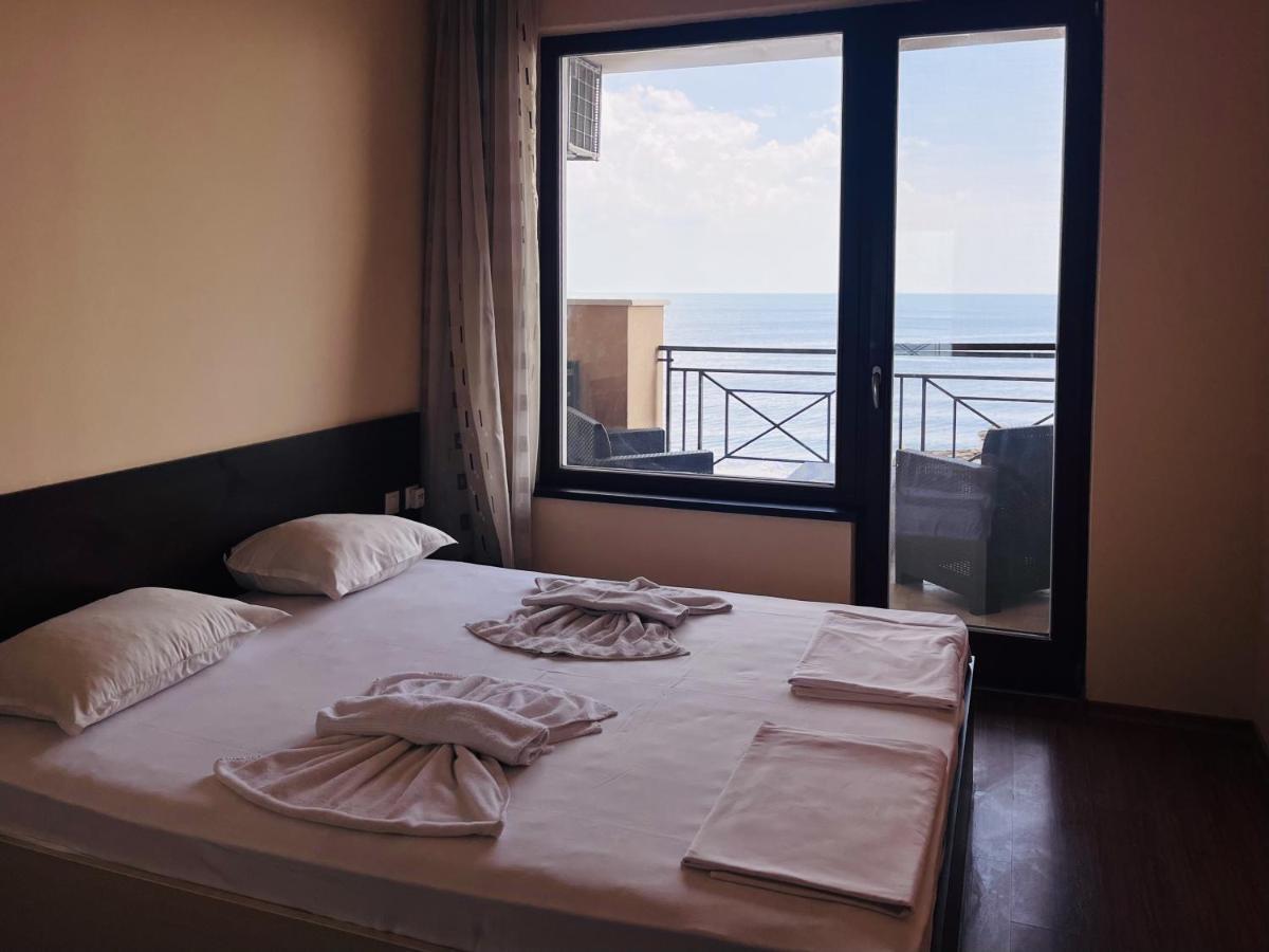 Sea View Rental Front Beach 골든샌드 외부 사진